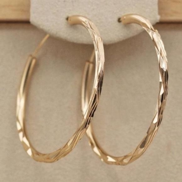 Jewelry - NEW 18K YELLOW GOLD 1.5” ROUND HOOP EARRINGS